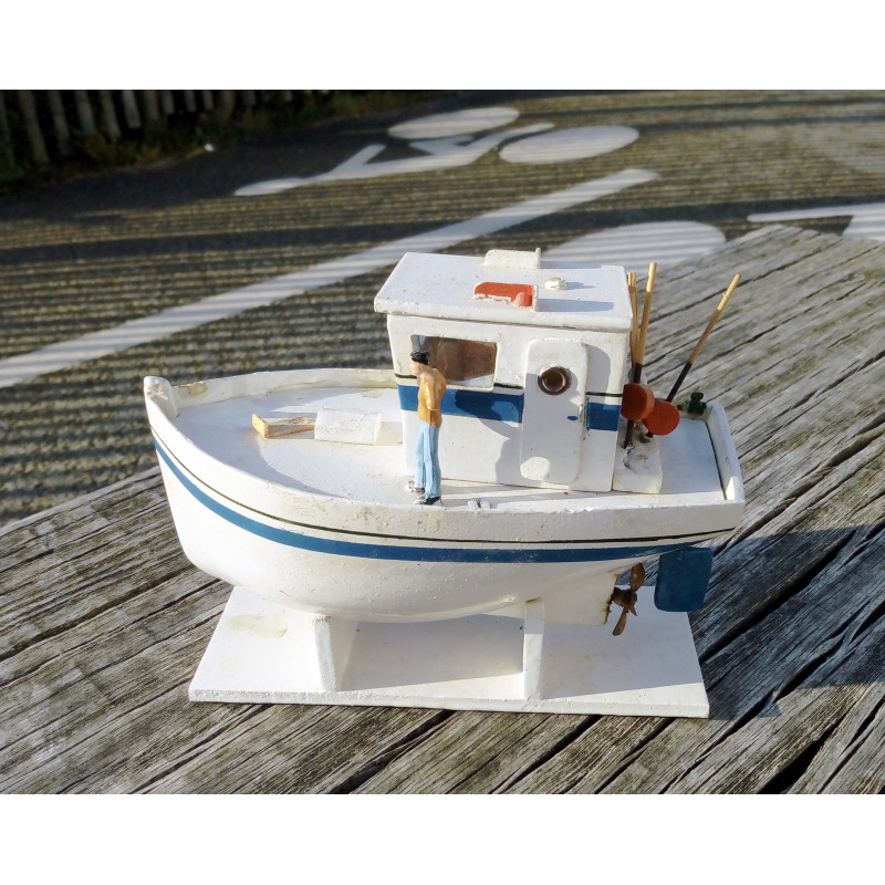 Nos lecteurs : le Fifrelot et la passagère, 2 micro-bateaux